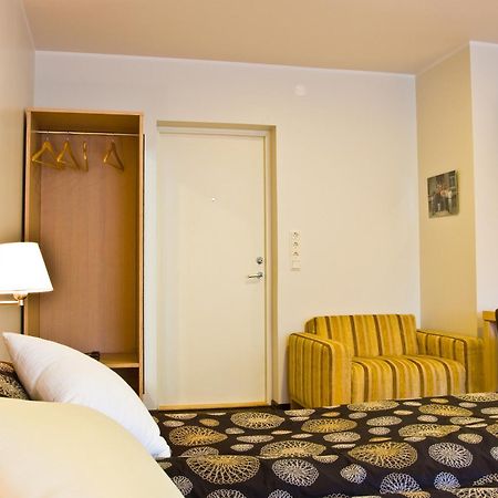 Art Hotell รักเวเร ภายนอก รูปภาพ